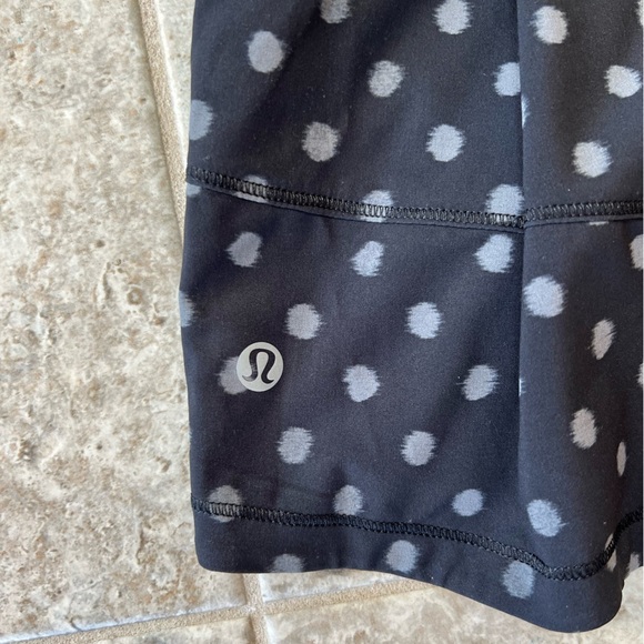 LULULEMON Pace Rival Skirt II (Tall) 4-way Stretch, Black + Gray Polkadot, 2 - Picture 12 of 13